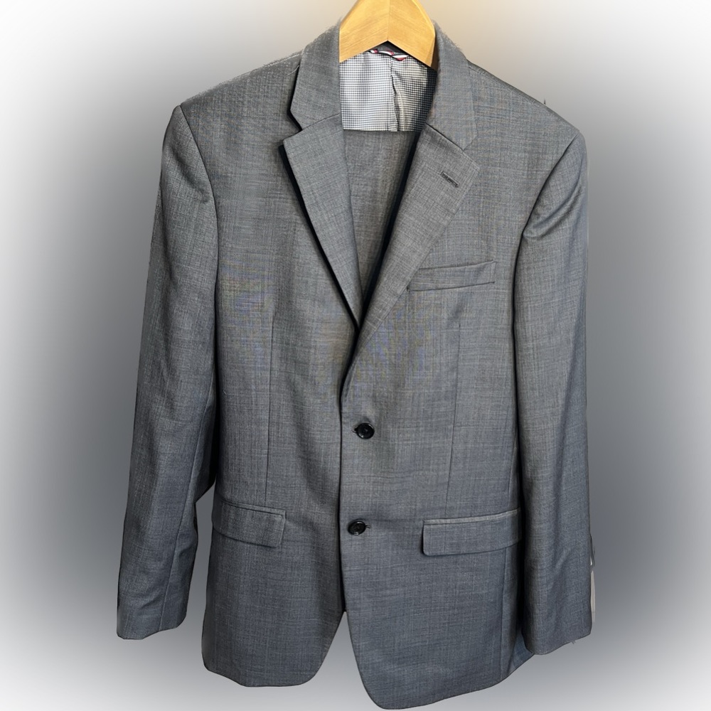 Charcoal Gray Tommy Hilfiger men’s suit